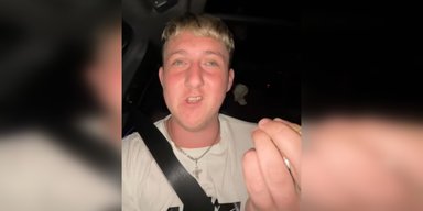 "Я в Україні, я в шоці": 21-річний блогер, який розірвав мережу реакцією на виїзд у Польщу, повернувся
