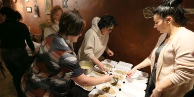 Быть полезным. Чем можно заняться украинцам, которые выехали в безопасные регионы