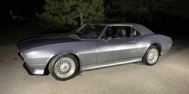 Янкі з баварським серцем: класичний Chevrolet Camaro 60-х схрестили з BMW 5 E39 (фото)