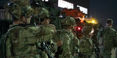Десантники США из элитной дивизии массово прибывают на Ближний Восток: к чему готовится Трамп
