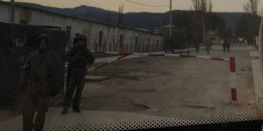 С акцентом и символикой на форме: партизаны обнаружили военных РФ в Перевальном в Крыму (фото)