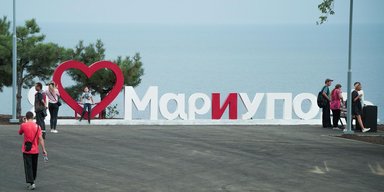 Отримують гроші та квартири: росіяни активно переїжджають до Маріуполя, — Андрющенко