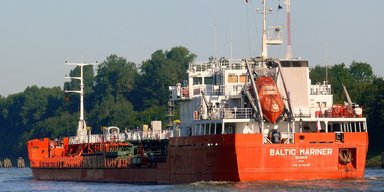 Уже другий за жовтень: нафтовий танкер натрапив на міну в Чорному морі, — ЗМІ (фото)