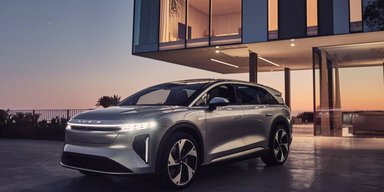 Новий американський суперник Tesla із запасом ходу 700 км надійшов у виробництво (відео)