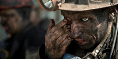 Остаться в забое. Как шахтеры Кривбасса требовали тысячу долларов зарплаты