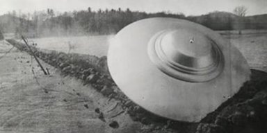 "Корабель прибульців": мисливець за НЛО сфотографував аномальний об'єкт (фото)