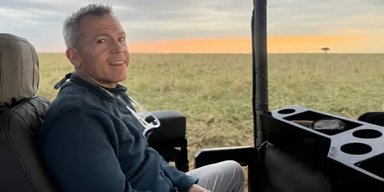 Чоловік зібрав 3 млн доларів перед виходом на пенсію і не знав як їх витратити (фото)