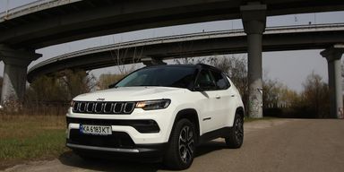 Тест-драйв нового Jeep Compass: знайомий кросовер у незвичному форматі