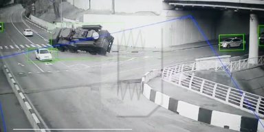 У Сочі в аварію потрапив ЗРГК "Панцирь-С1", який супроводжувала поліція (відео)