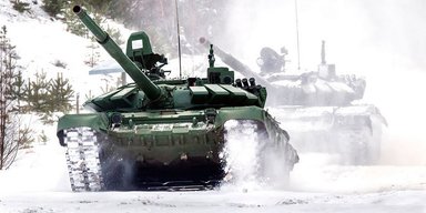 "Знищили консерву": бійці НГУ підірвали дроном танк ЗС РФ за $2,2 млн (відео)
