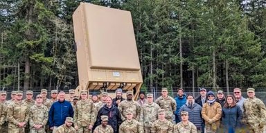 "Поджарила" 49 дронов одновременно: в США испытали систему Leonidas (фото)