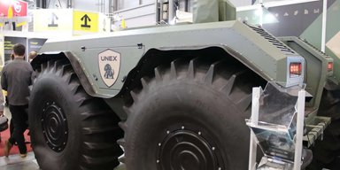 На выставке IDET 2025 дебютировал чешско-украинский амфибийный дрон UNEX UGV (видео)