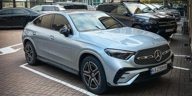 В Україні з'явився новітній спортивний кросовер Mercedes із витонченим дизайном (фото)