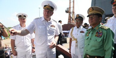 Сближение с хунтой: российский флот проводит военные учения с силами Мьянмы