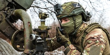 Масові "м'ясні" штурми: ЗС РФ зазнають значних втрат під Кринками, — Гуменюк