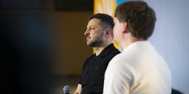"Не вистачає грошей на дрони": Зеленський озвучив співвідношення сил і втрати України та РФ на війні