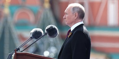 "Світ повинен прислухатися до Путіна": ексголова ЦРУ попередив про нову війну в Європі