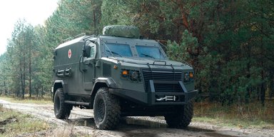 Витримує підрив 6 кг тротилу: допущено до експлуатації в ЗСУ новий бронеавтомобіль