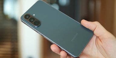 Смартфон Samsung викликає фурор у світі: яка модель стала дуже популярною (фото)