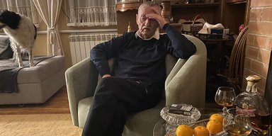 "Розтяжка була — від стопки книг до піаніно": дружина Ігоря Поклада розповіла, як окупанти хотіли вбити її чоловіка