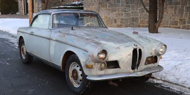 Их выпустили всего 273: обнаружен заброшенный коллекционный спорткар BMW 50-х (фото)