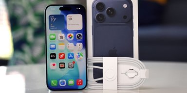 Люди масово відмовляються оновлювати свої смартфони: чого вони остерігаються