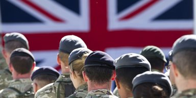 Армия толстяков: в Британии солдатам массово выписывают препараты для похудения