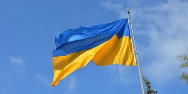 Силовики устроили облаву: в Беларуси мужчина вывесил флаг Украины (фото)