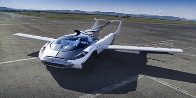Первый в мире летающий автомобиль продадут за $1 млн: когда AirCar появится на рынке (фото, видео)