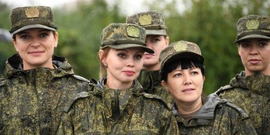 Російські зечки штурмували позиції ЗСУ на Донбасі: боєць розповів про небезпеку