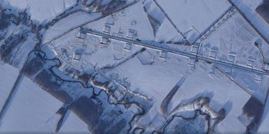 Удар по складу "Шахедов" в Орловской области: появились спутниковые снимки (видео)