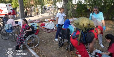 ВС РФ ударили по пансионату для пожилых людей в Сумах: есть погибший и раненые (фото, видео)