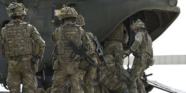 Британия и Франция готовят миротворцев к миссии в Украине: десант завершает обучение, — СМИ