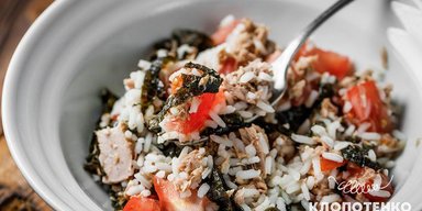 Вкусно, быстро и полезно: салат с тунцом и рисом