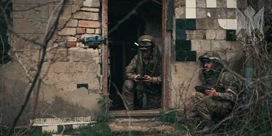 Українські дрони зірвали зміцнення лінії оборони ЗС РФ на Донбасі (відео)