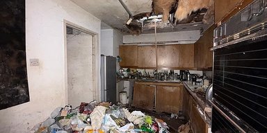 $1,2 млн за заброшенное жилье: на аукционе продают "дом-помойку" (фото)