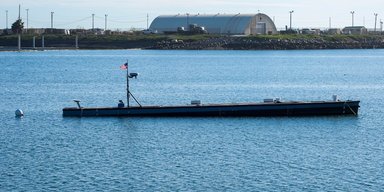 Идею украли у наркокартелей: морская пехота США тестирует новую лодку для перевозки ракет (фото)