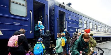 Подорожают ли пассажирские билеты в 2024 году: в "Укрзализныце" объяснили, что будет
