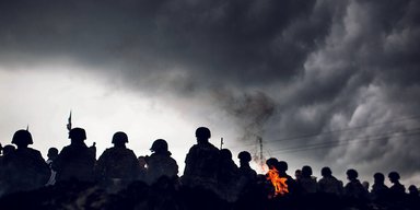 Стыдно быть счастливым, когда идет война