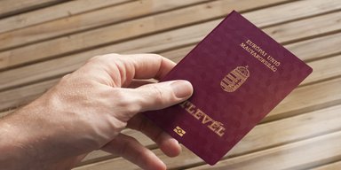 За раздачу паспортов без надлежащей проверки личности: США ограничили безвиз для Венгрии