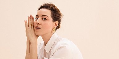 "Он здесь, и я его вижу": Обри Плаза прервала молчание после трагической гибели мужа (видео)