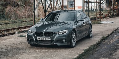 Страны Балтии запретили въезд автомобилей с российской регистрацией