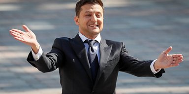 Зеленский и три головы Цербера. Как президент стал заложником своего статуса