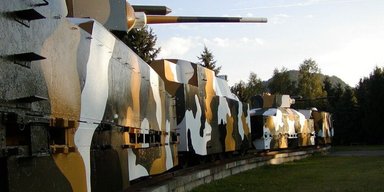Іржавіла 60 років: ЄС відновлює колію "Залізний Рейн" для перекидання військ та зброї (фото)