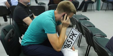 Скандал на концерті Макса Коржа: ультрас Польщі закликають красти з авто українські номерні знаки