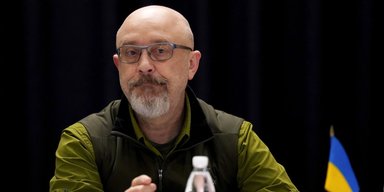 Парі від міністра: Резніков влаштував публічну перепалку зі ЗМІ, щоб піти красиво, — експерти