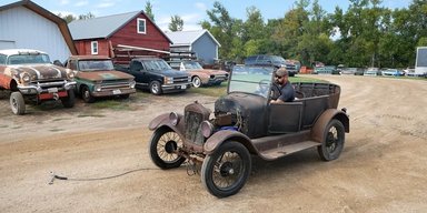 Долгожительница Лиззи: знаменитый 99-летний Ford поехал после лет простоя на улице (видео)