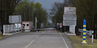 "Без визы, без очереди": мобилизованный адвокат на Toyota прорвал границу с Венгрией (обновлено)