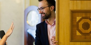 Не обижайте колобка. За что не нужно упрекать Сергея Лещенко
