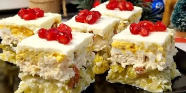 Салат "Різдвяний": рецепт ефектної страви на святковий стіл